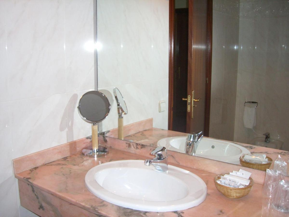 Hotel La Seu La Seu d'Urgell Habitación foto